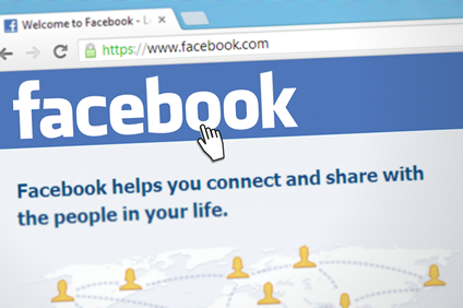 Facebook y perfil falso